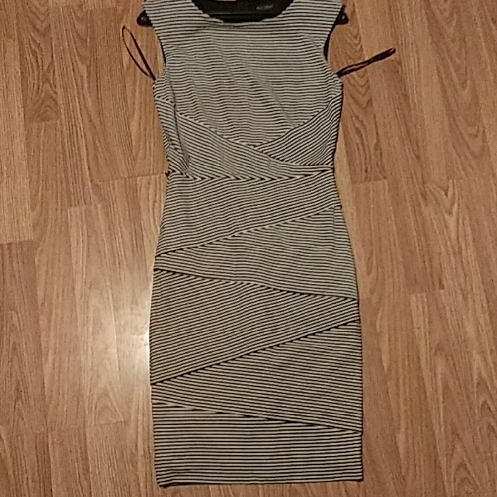 White House Black Market dress size 4